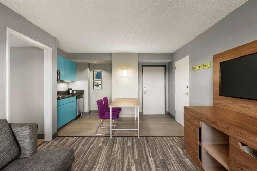 Hampton Inn By Hilton And Suites Ft. Lauderdale-Airport image 9